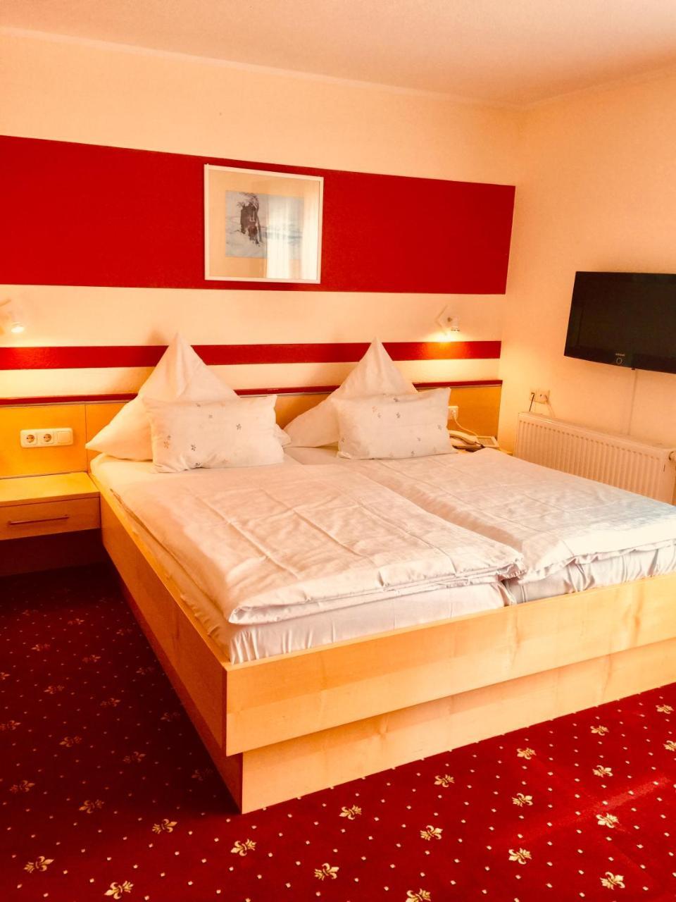 Landhotel Am Wenzelbach Prüm Buitenkant foto