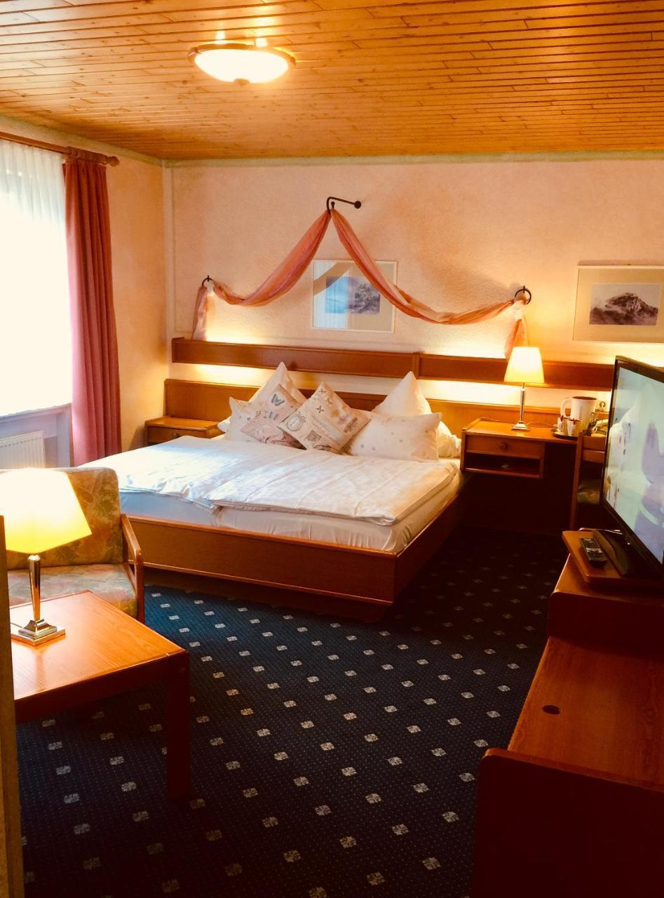 Landhotel Am Wenzelbach Prüm Buitenkant foto